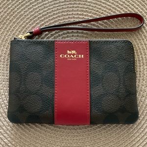 Coach Corner Zip Wristlet in Signature Canvas